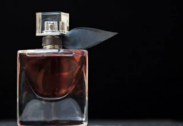 Perfumy, mgiełki czy może wody toaletowe? Które wybrać?